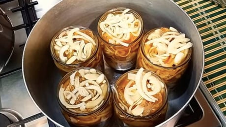 рецепт маринованих баклажанів на зиму
