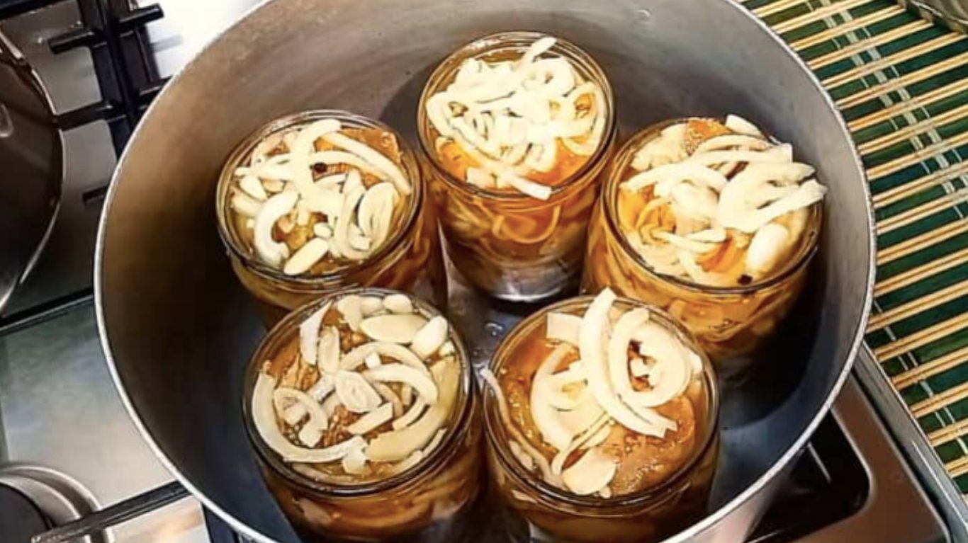 рецепт маринованих баклажанів на зиму