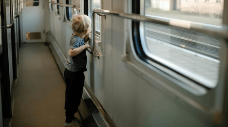 Укрзалізниця підготувала сюрприз для малюків до свят - 285x160