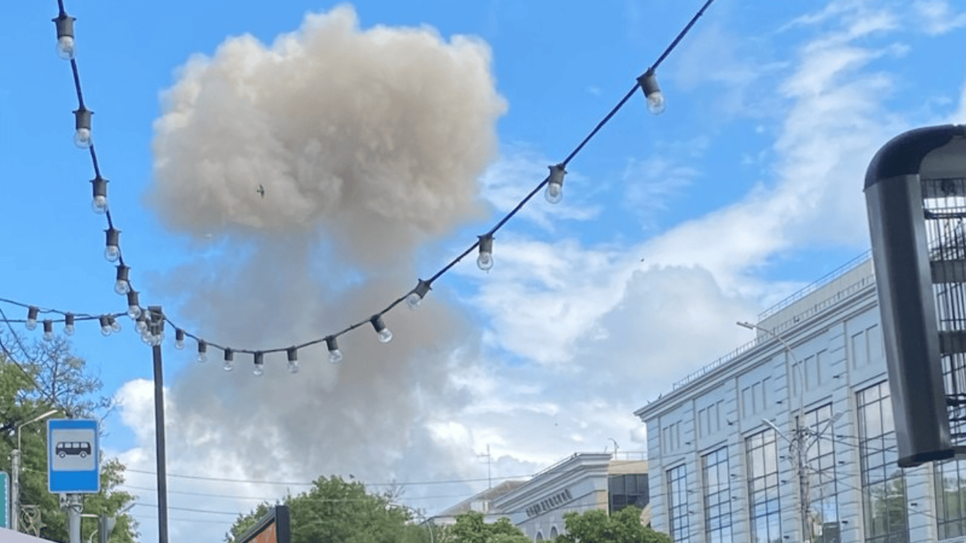 У російському Таганрозі пролунав потужний вибух