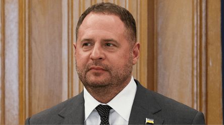 НАБУ и САП проводят обыски у Ермака — детали - 285x160