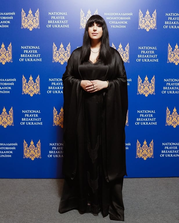 Джамала приміряла нову зачіску