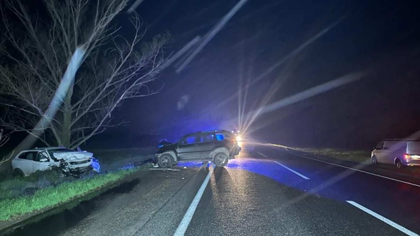 Виїхала на обгін та зіткнулась з авто: на Одещині розслідують обставини ДТП