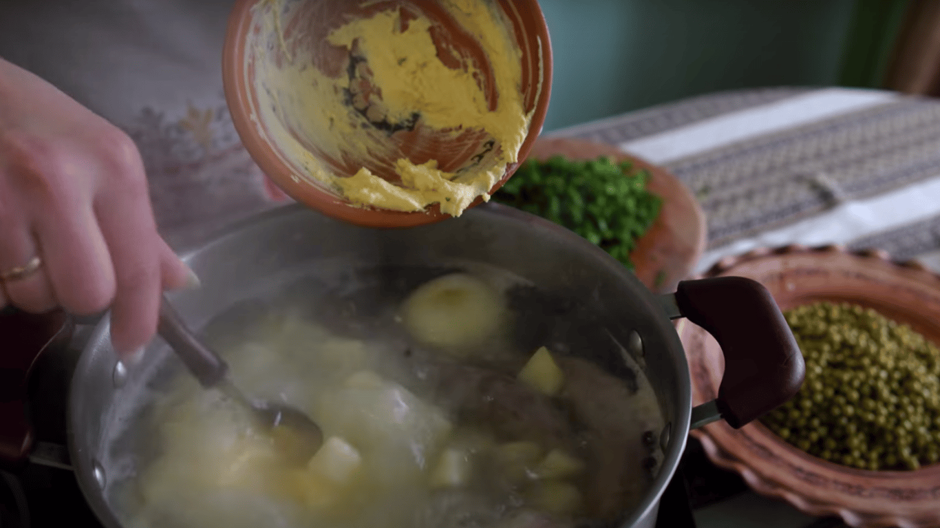 ситний зелений борщ по-українськи з качиними шиями