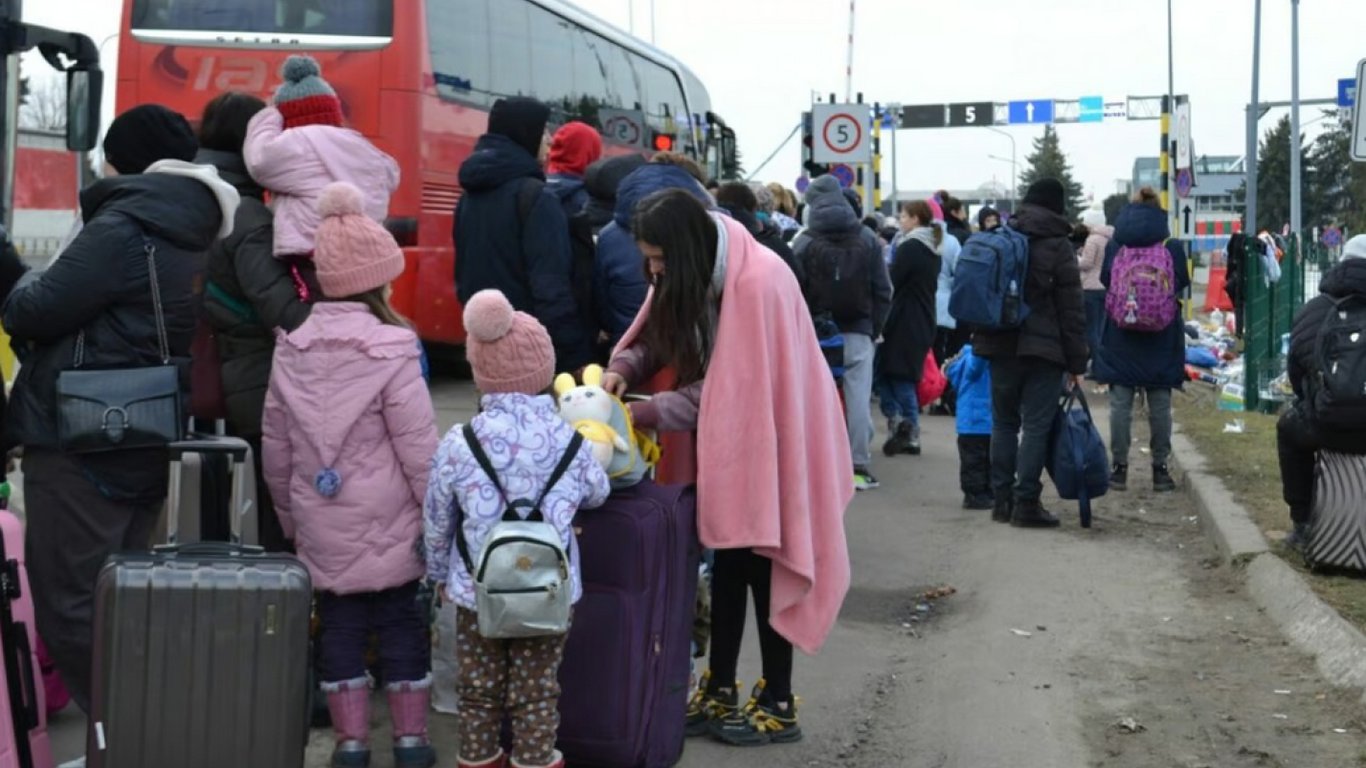 Беженцы в Польше — программу помощи украинцам продлили