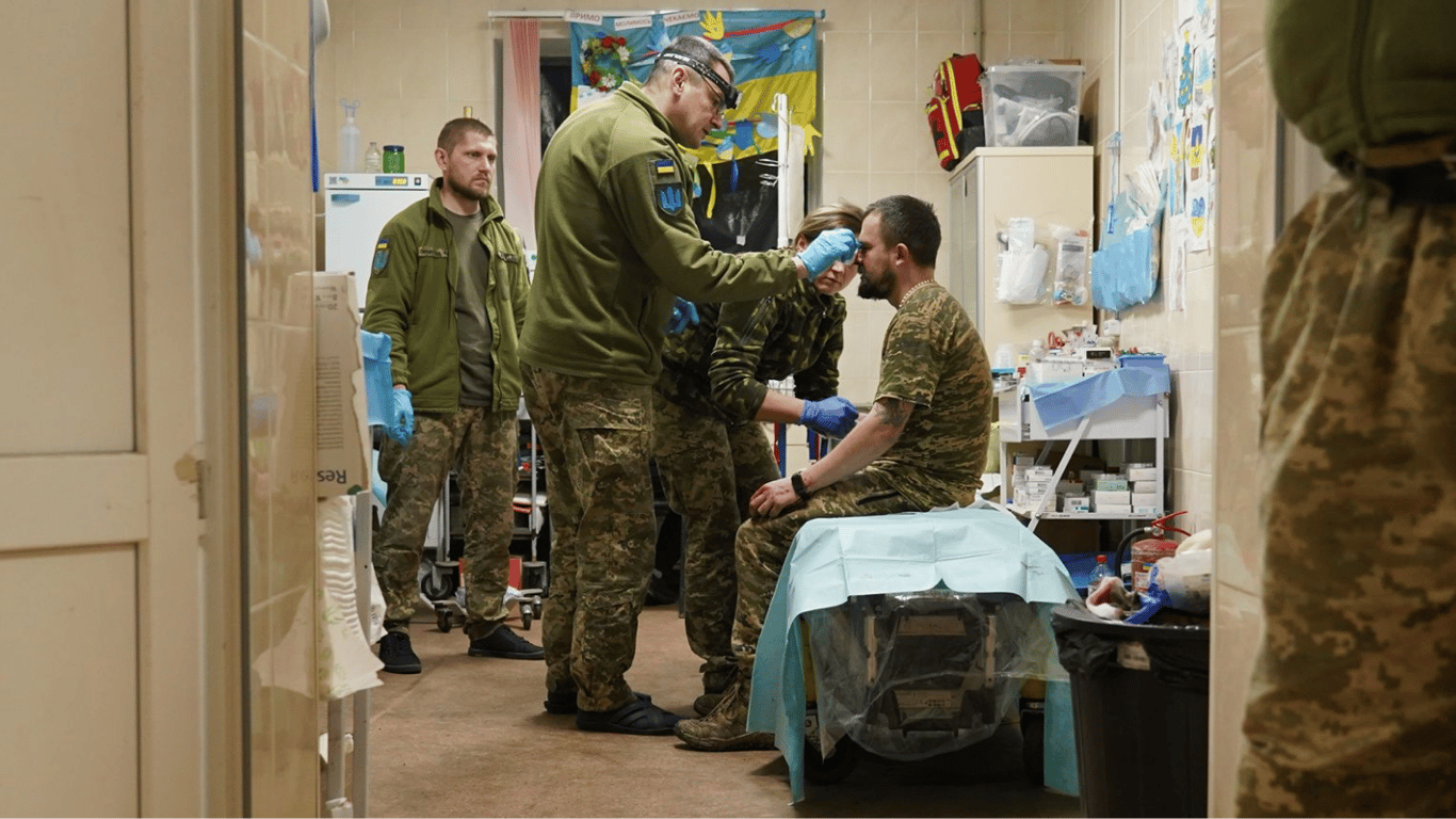 Выплаты военному за ранение  — как получить 100 тыс. гривен в случае отказа
