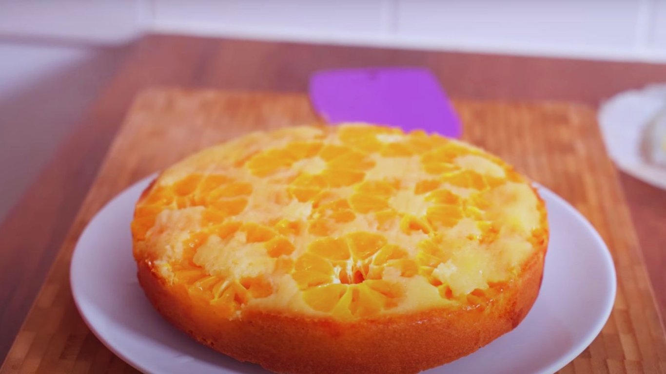 Прекрасный пирог с мандаринами — видео