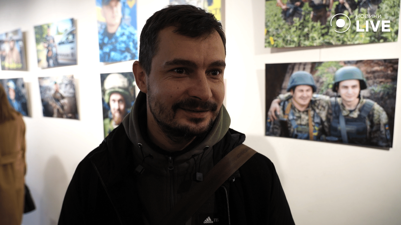 Відвідувач виставки Дмитро 