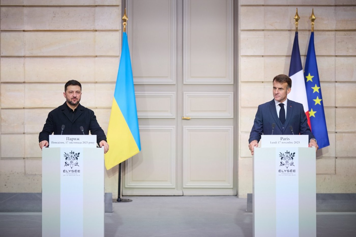 Volodymyr Zelensky and Emmanuel Macron