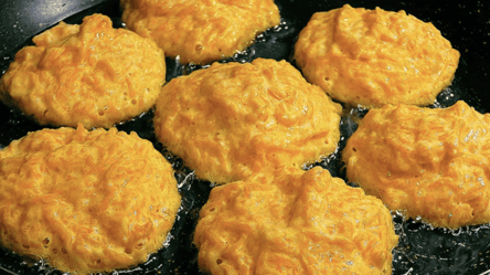 Тыквенные оладьи за 10 минут — на завтрак, обед или ужин - 285x160