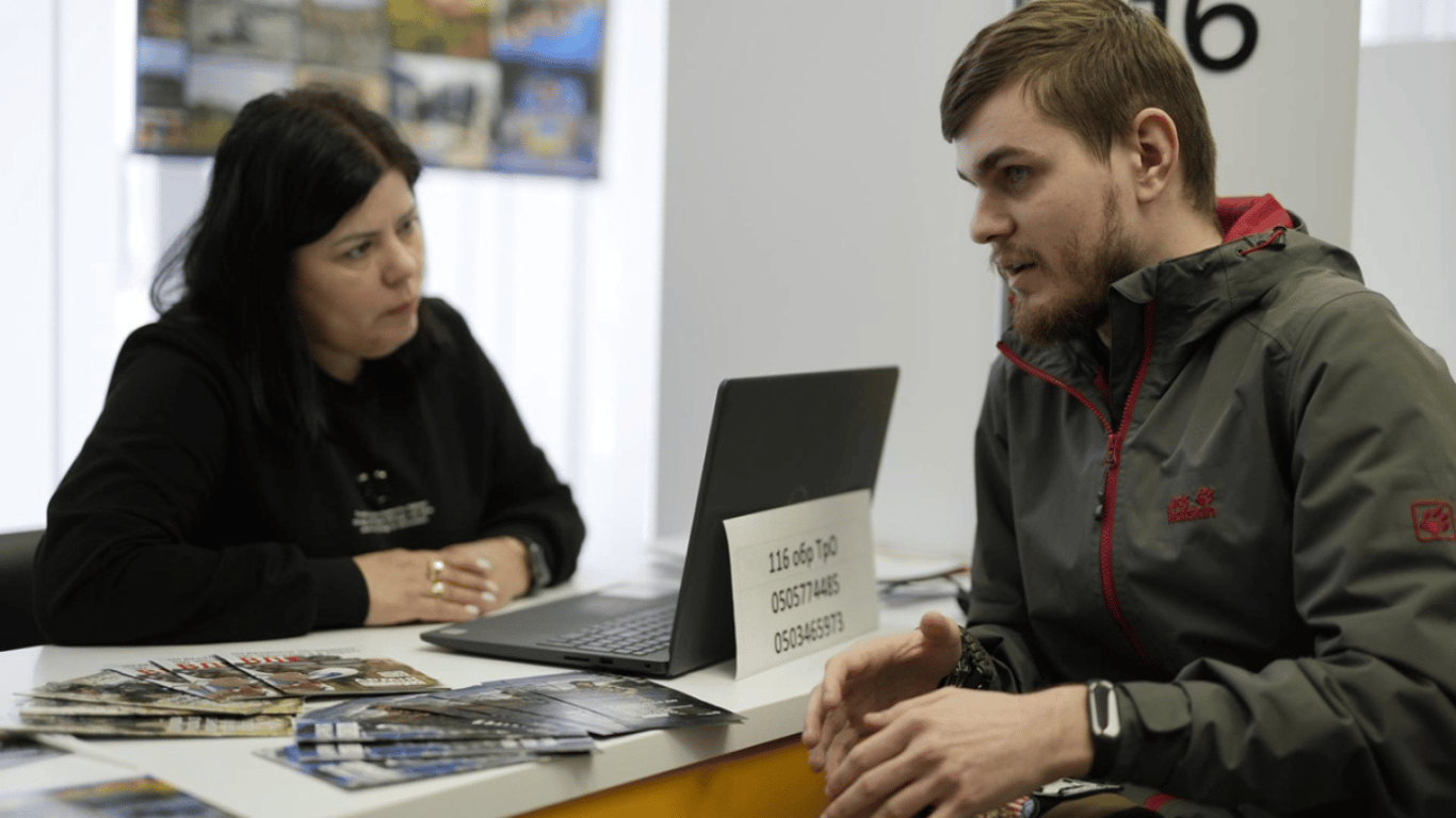 Український історик розповів, чому чоловіки бояться мобілізації і що з цим робити