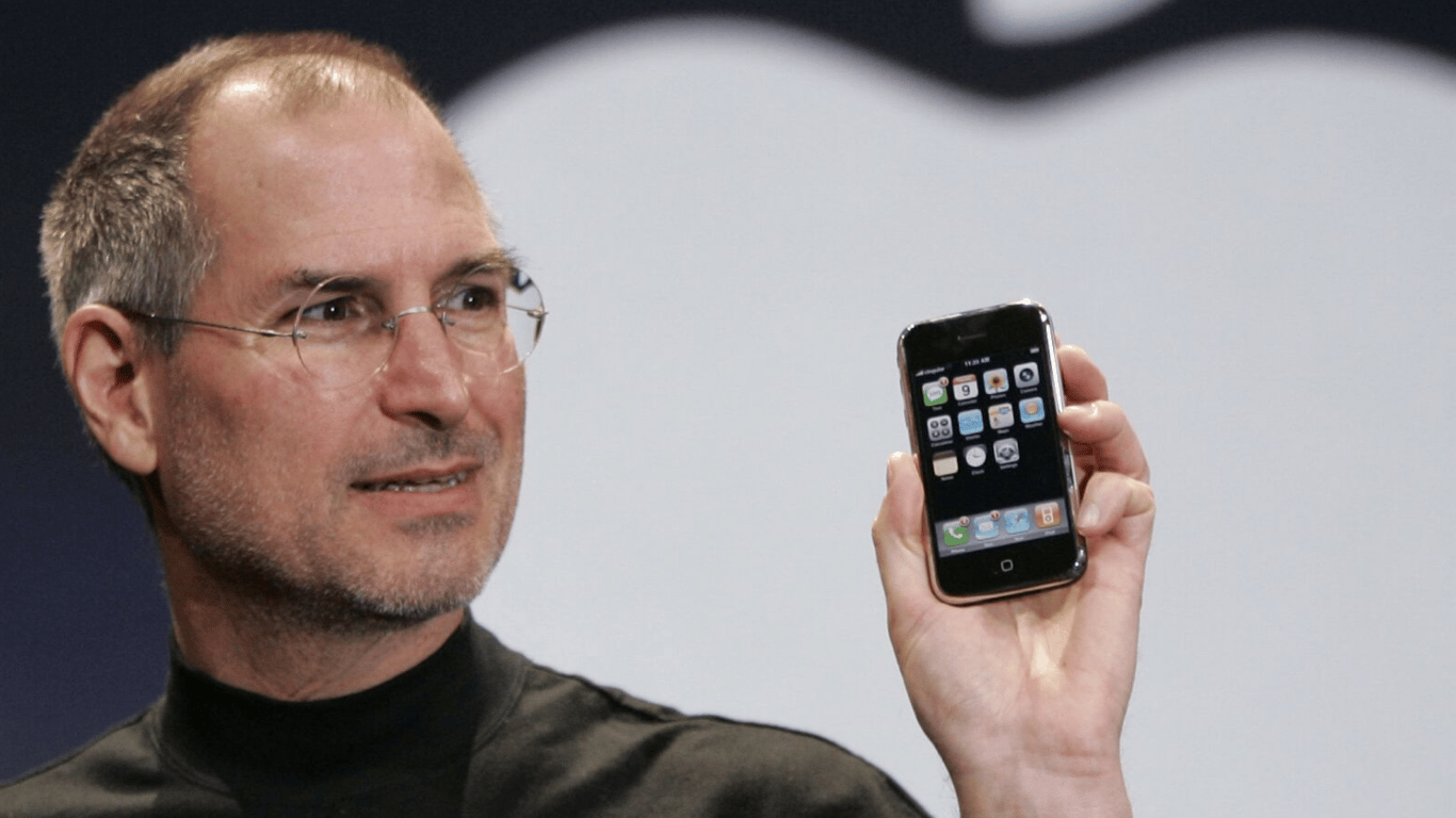 iPhone первого поколения продали за 40 тыс. долларов: что в нем особенного