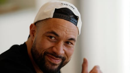 Паркер объяснил, почему бой с Усиком под угрозой - 285x160