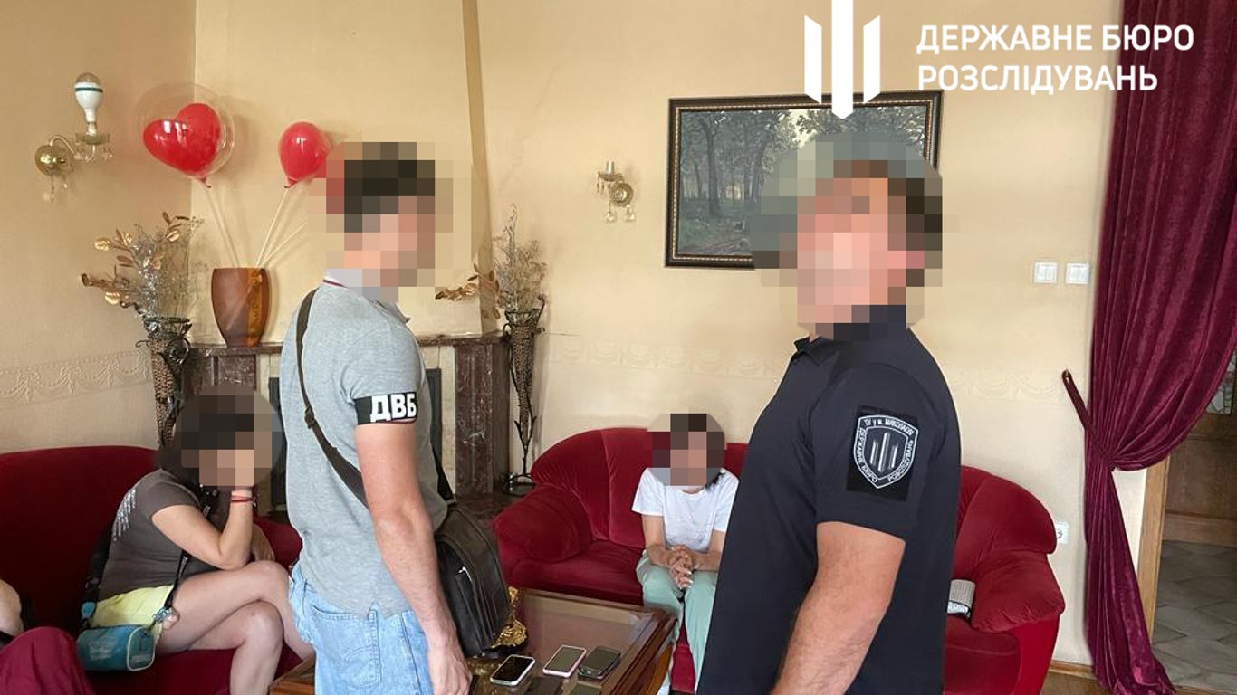 В Одессе полицейский организовал сеть публичных заведений