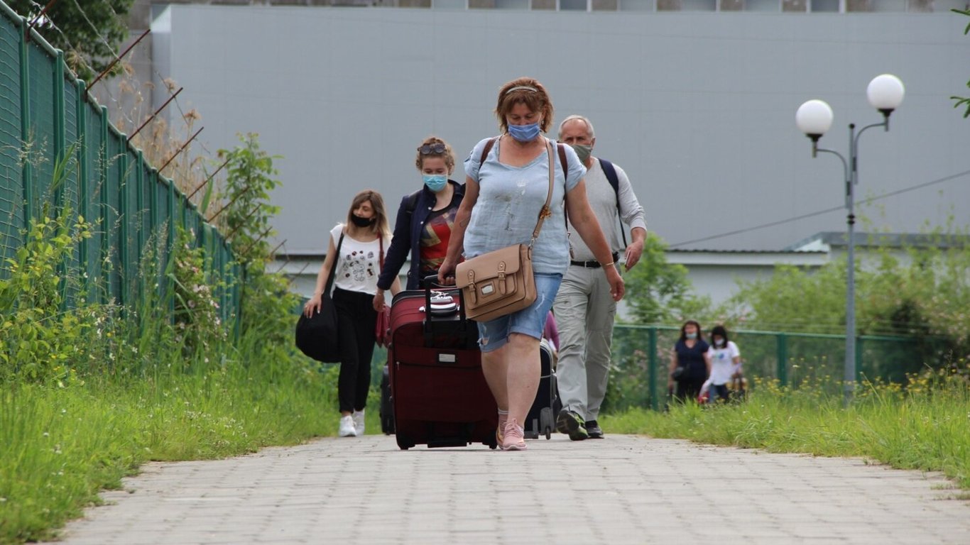 За неделю на сезонные работы в Польшу выехало больше украинцев, чем в прошлом году