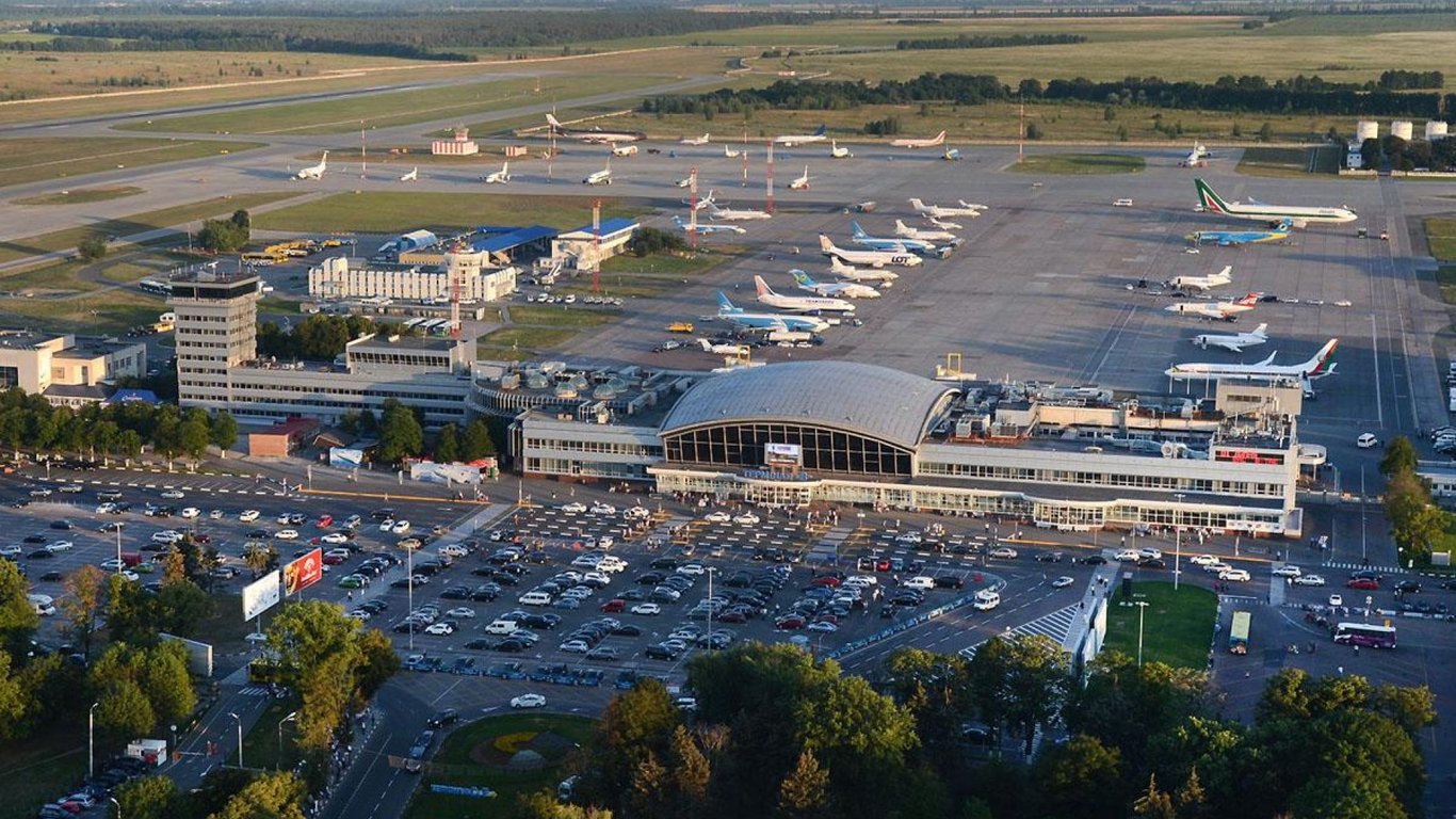Тендерный скандал: аэропорт "Борисполь" хочет пустить более 50 млн на уборку