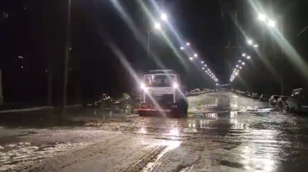 В Киеве произошла авария на водопроводе — некоторые улицы перекрыты - 285x160