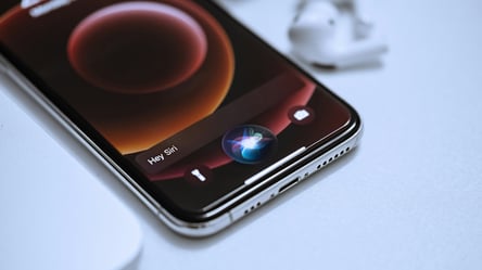 Apple тайно записывала разговоры людей через Siri — детали - 285x160