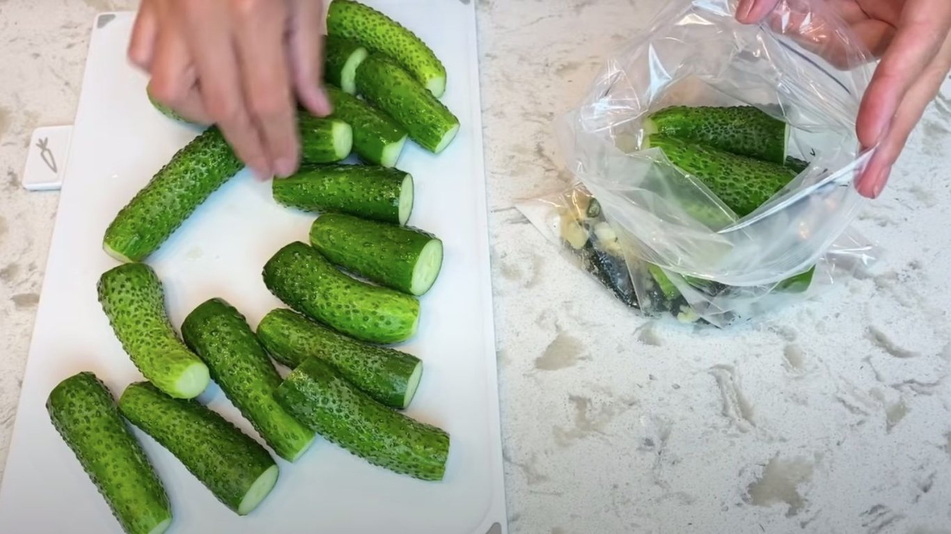 малосольні огірки рецепт