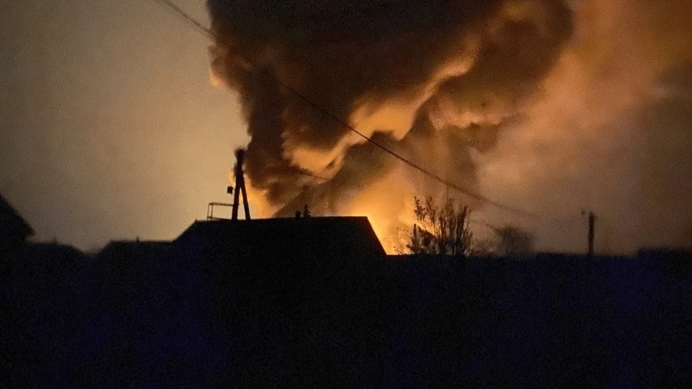 Взрывы в Хмельницкой области сейчас 18 апреля — регион отбивается от БпЛА