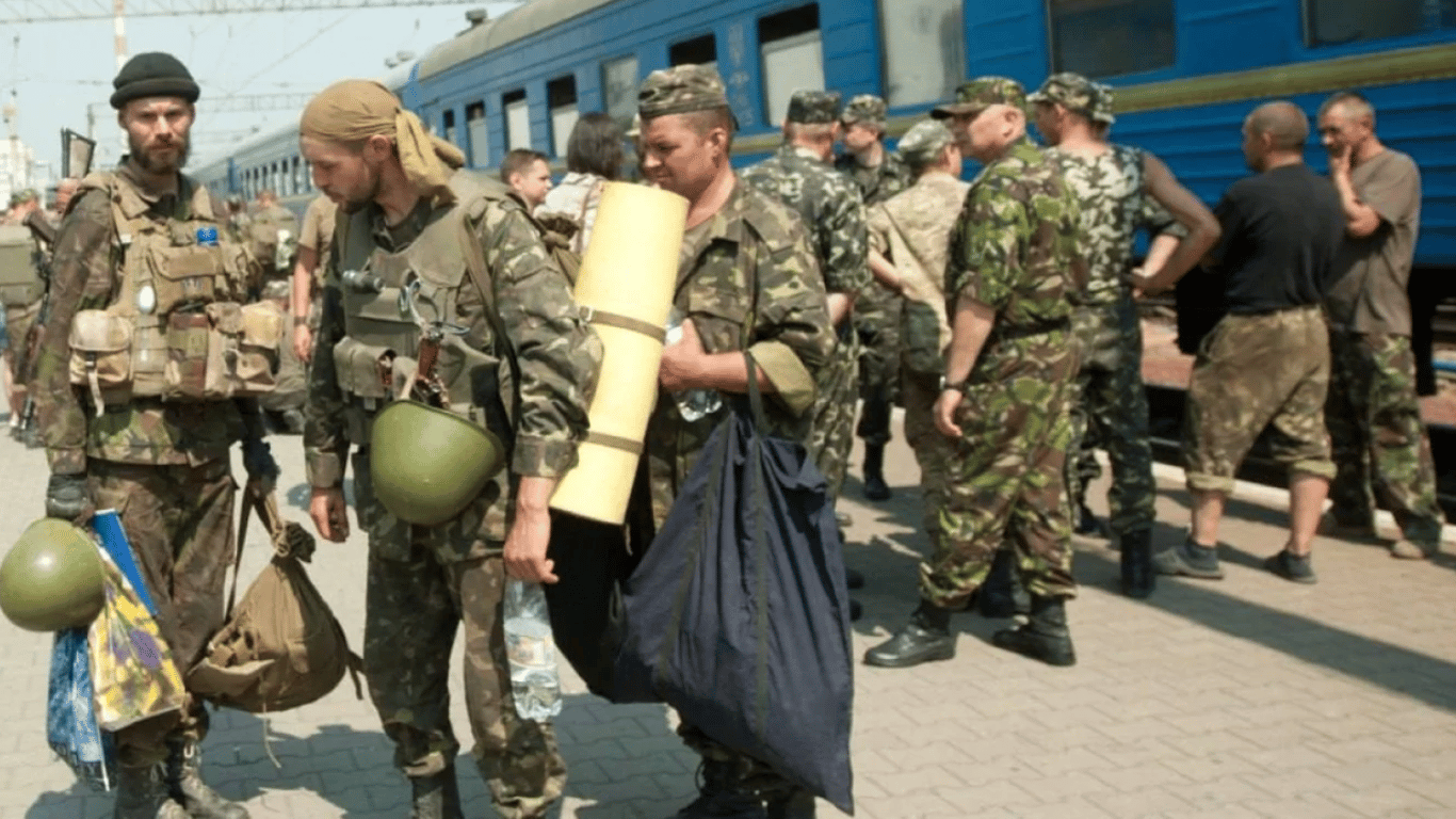 Укрзализныця создала спец резерв билетов для военных