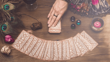 Your November 2025 tarot reading — what awaits each zodiac sign - 285x160