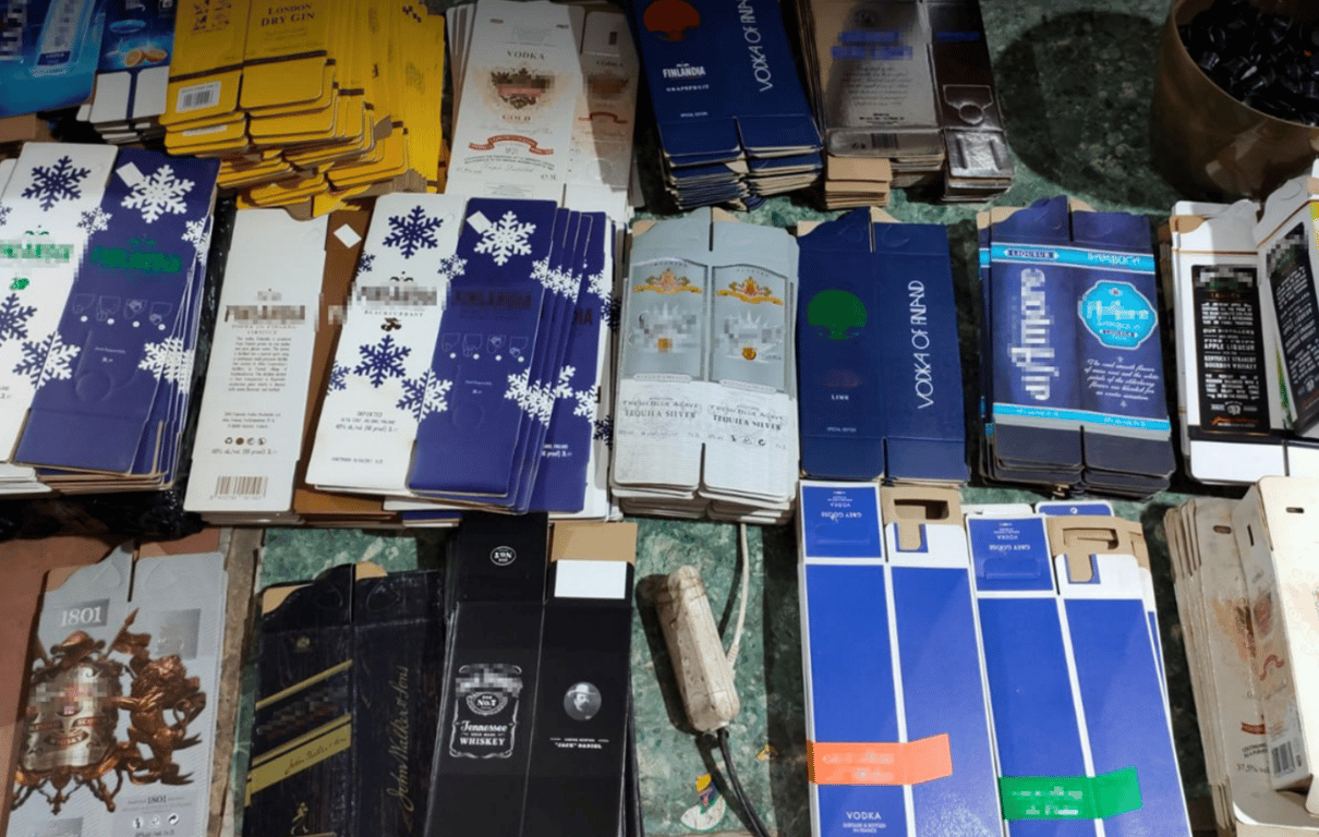 В Одесі викрили організатора та спільників у виготовленні алкоголю