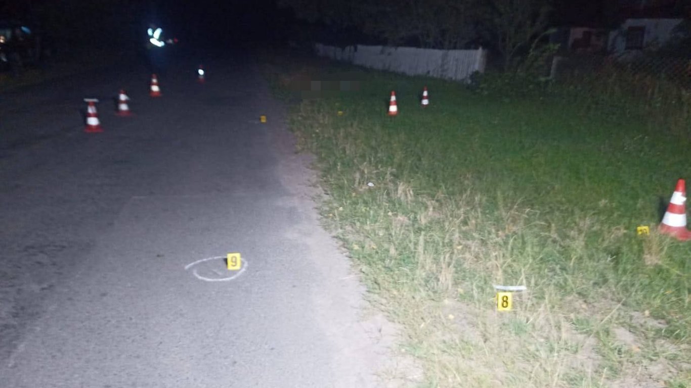 В Ровенской области полицейский сбил женщину и бросил умирать: подробности