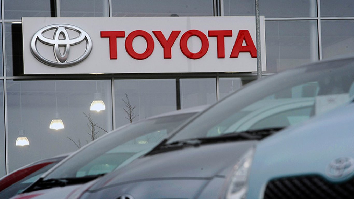 Постачання запчастин Toyota в росію — компанія  відновила експорт в рф
