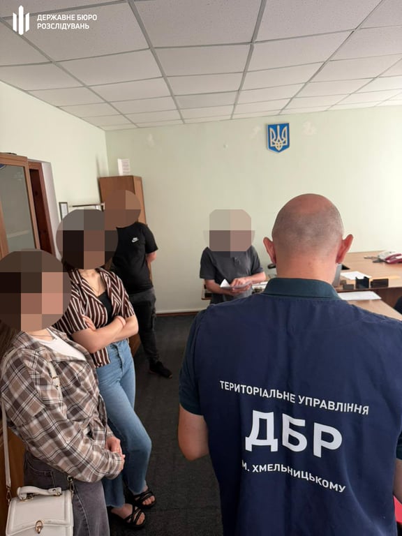 ДБР викрило керівника РТЦК на Вінниччині через махінації з даними в "Оберіг" - фото 1