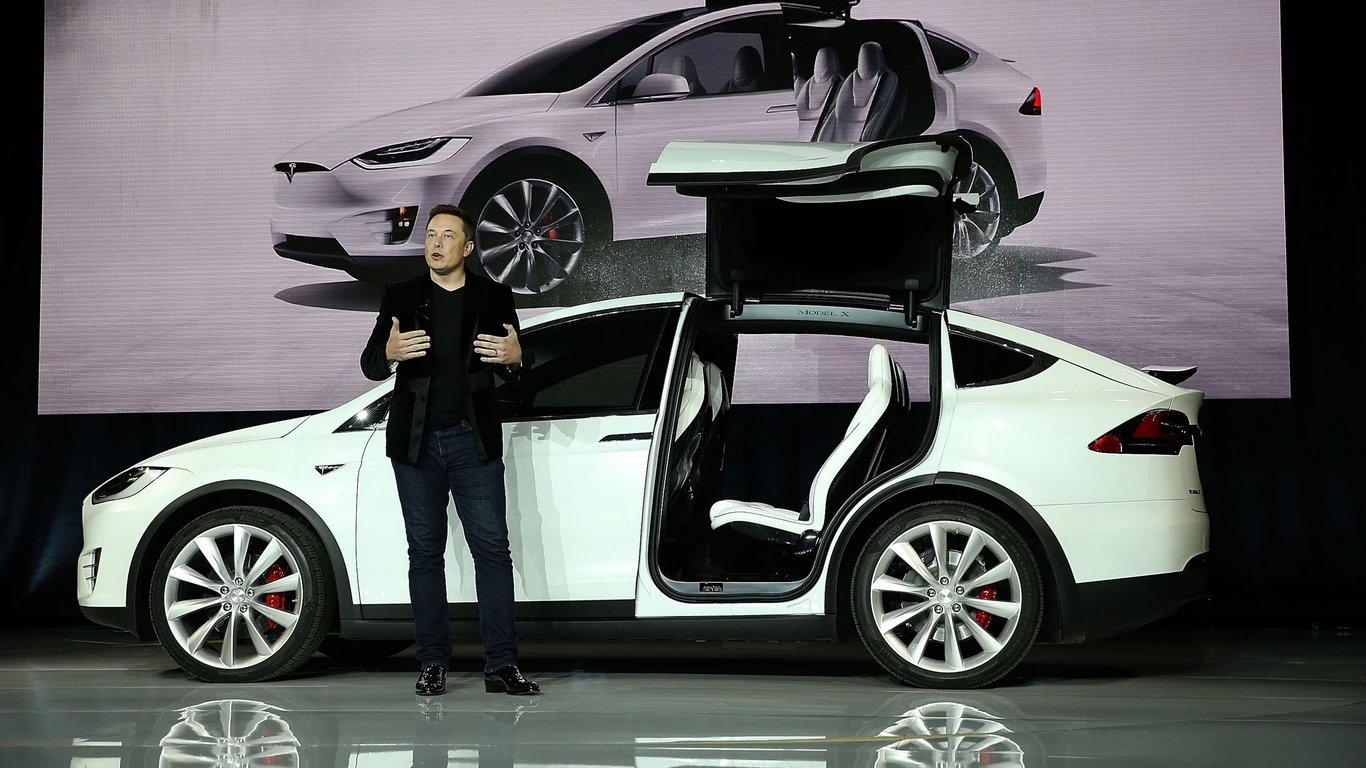 У Tesla заявили, що збираються випустити дешевші електромобілі раніше, ніж очікувалося