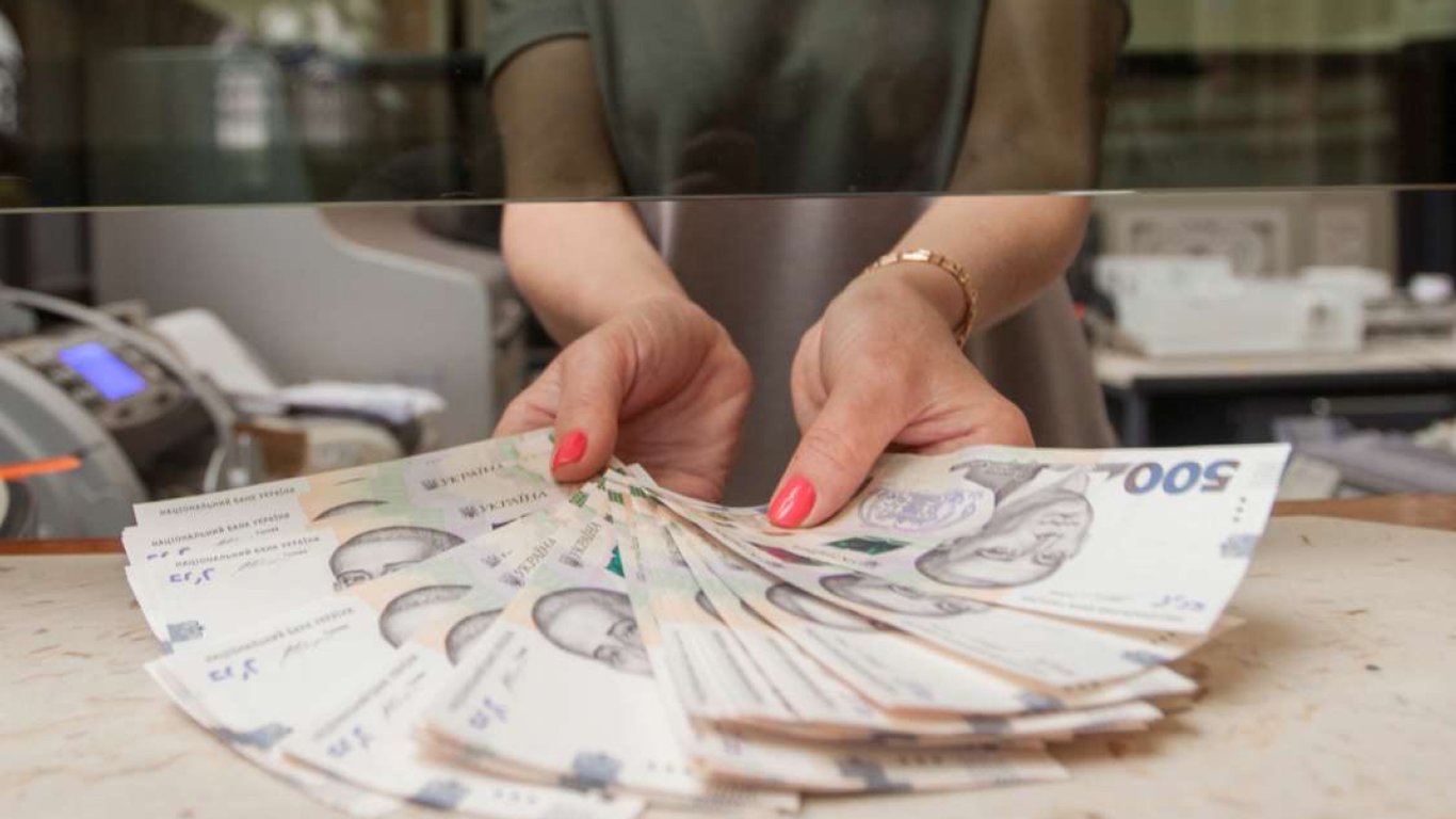 Депозиты в Украине — граждане активно несут деньги в банки
