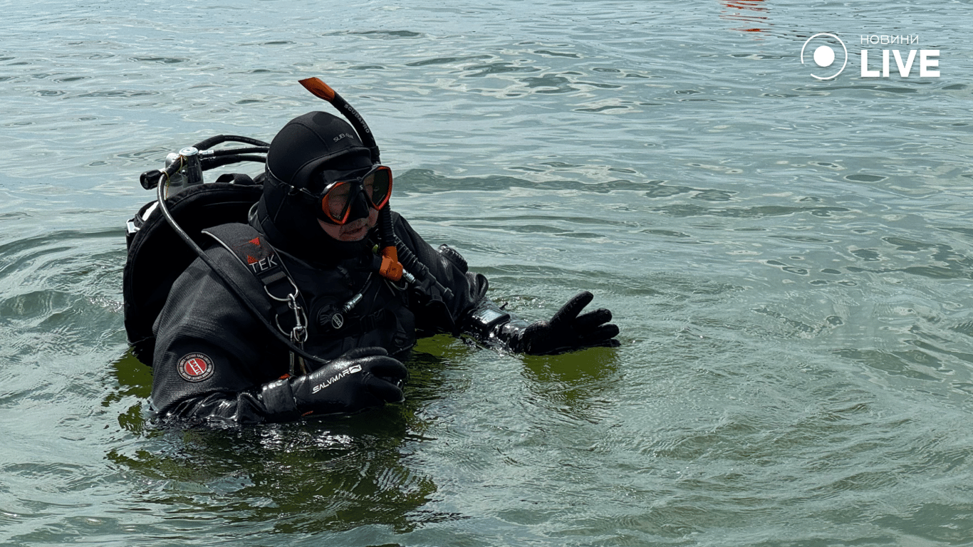 Водолаз у морі