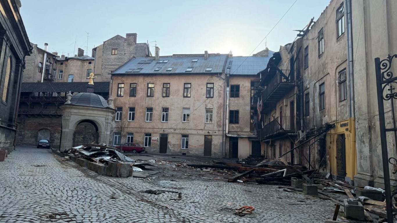 Львів після атаки дронів готує рішення щодо відновлення будинків