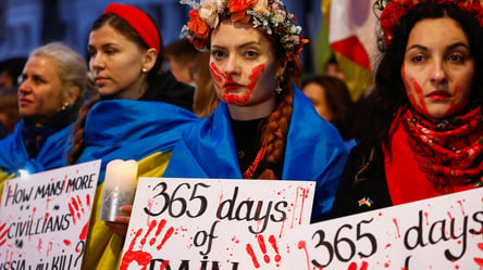 У багатьох країнах світу пройшли акції на річницю повномасштабного вторгнення рф в Україну - 285x160