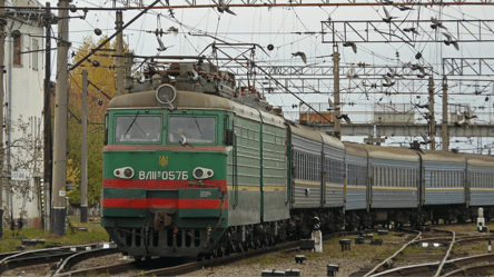 Як Укрзалізниця працює в умовах обстрілів — ексклюзив Новини.LIVE - 285x160