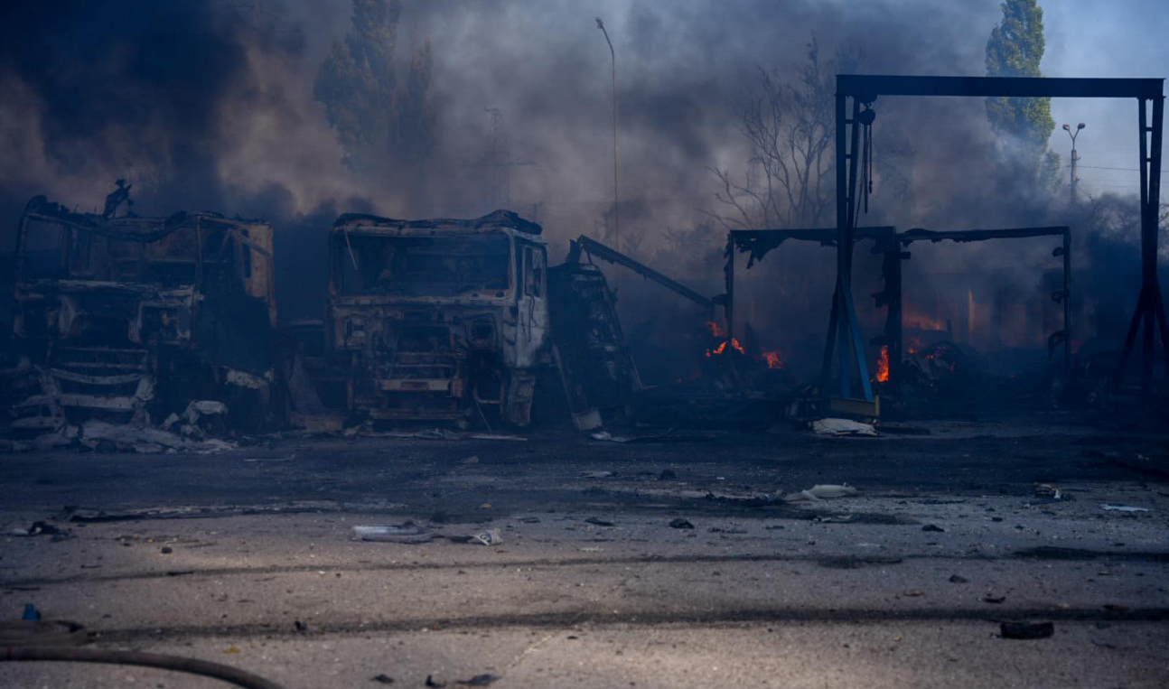 Горели автомобили в Одесской области в результате атаки 26 августа