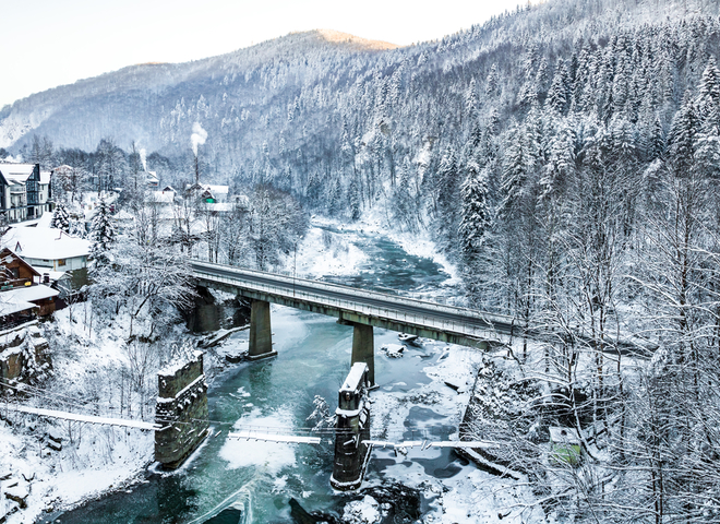 Яремче зимой