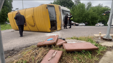 В Винницкой области пьяный водитель автобуса столкнулся с грузовиком — пострадали 20 человек - 285x160