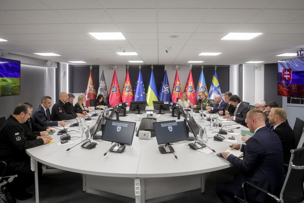 Словаччина передасть Україні техніку для розмінування