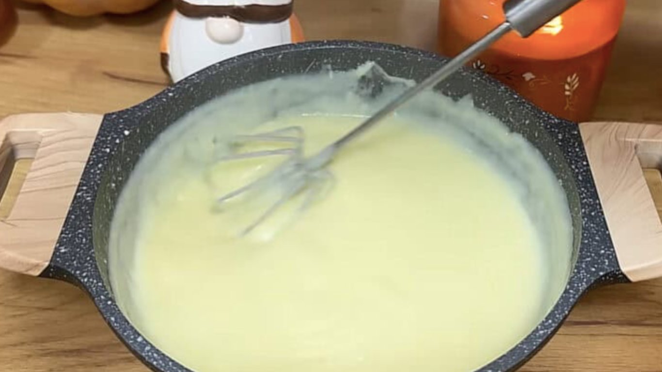 покрокове приготування ніжного десерту за 15 хвилин