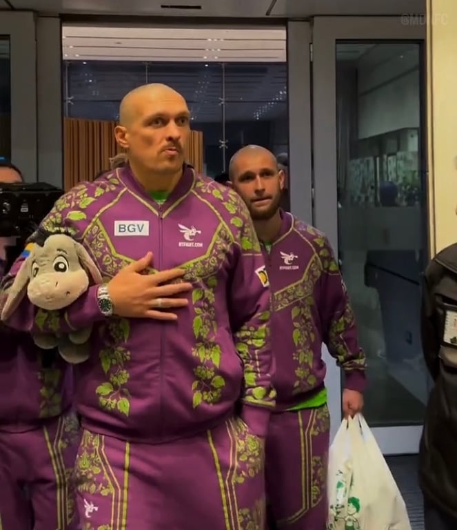 Александр Усик