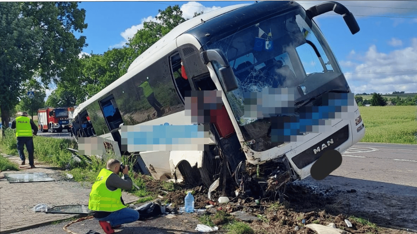 Автобус с украинцами перевернулся в Польше 20 июня — есть пострадавшие