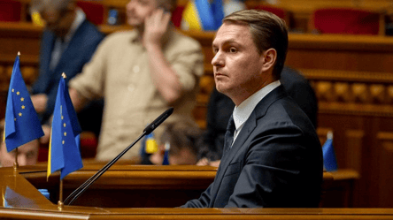 Зеленський вніс до Ради подання про звільнення генпрокурора Кравченка - 304x171