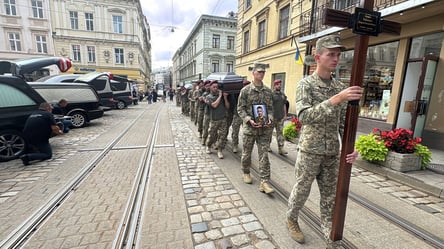 У Львові попрощалися із захисниками, які загинули у полоні в РФ - 285x160