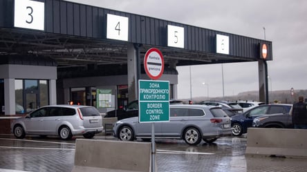 Вывоз наличных за границу — с какой суммой будут выпускать в 2026 - 285x160