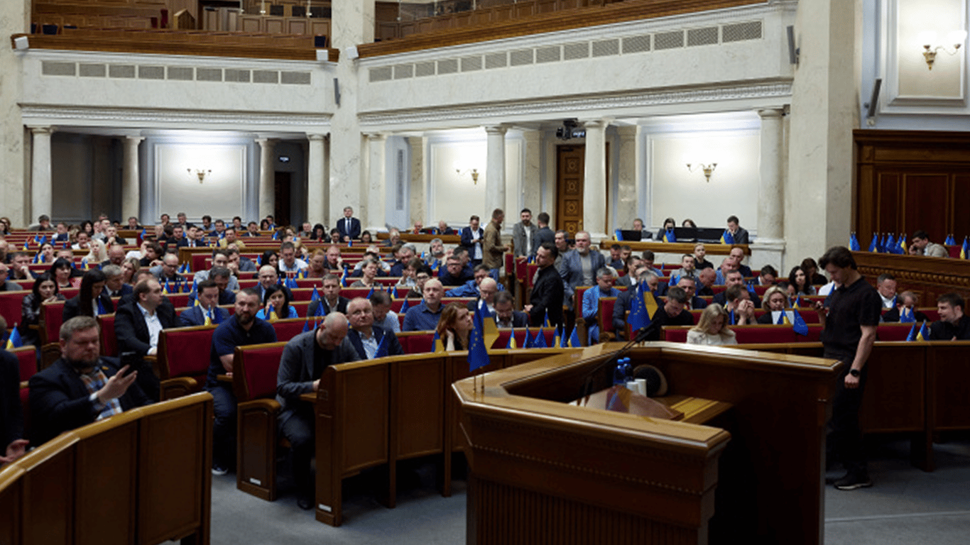 В Украине состоится масштабная реформа железной дороги: принят закон
