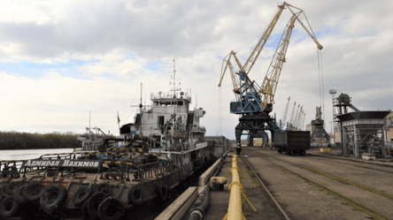 В одному з портів Одещині критична ситуація з обробкою зерна та руди - 285x160