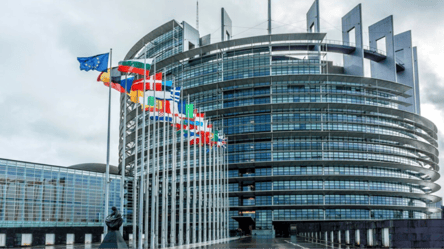 Європарламент підтримав запуск Спецтрибуналу над РФ і репарації для України - 285x160