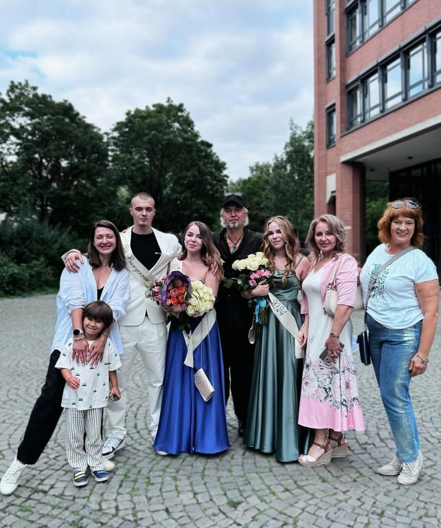 Родина Бабкіних на випускному старшого сина в Німеччині